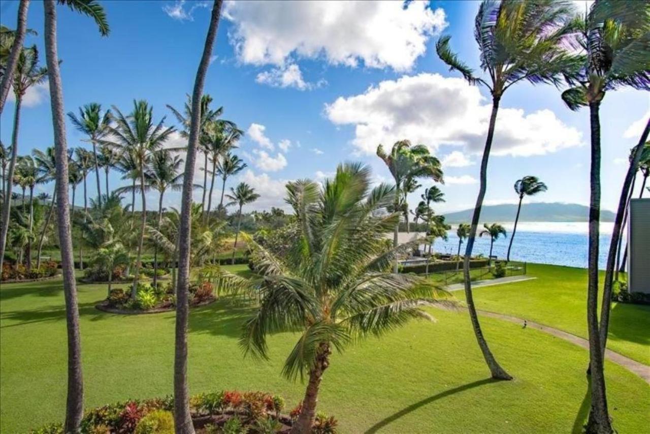 شقة Molokai Island Retreat With Beautiful Ocean Views And Pool - Newly Remodeled! Ualapue المظهر الخارجي الصورة