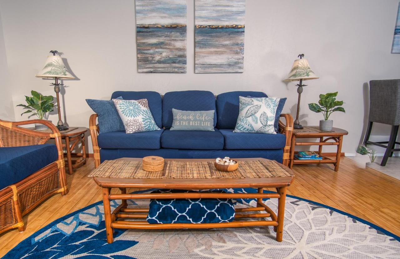 شقة Molokai Island Retreat With Beautiful Ocean Views And Pool - Newly Remodeled! Ualapue المظهر الخارجي الصورة